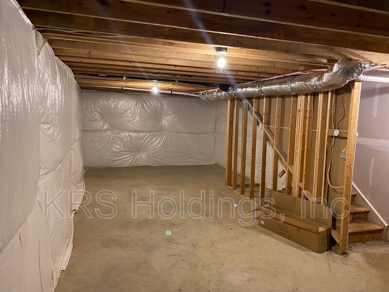 Spacious 4-Bedroom Home with Huge Basement & Open-Concept Living property image