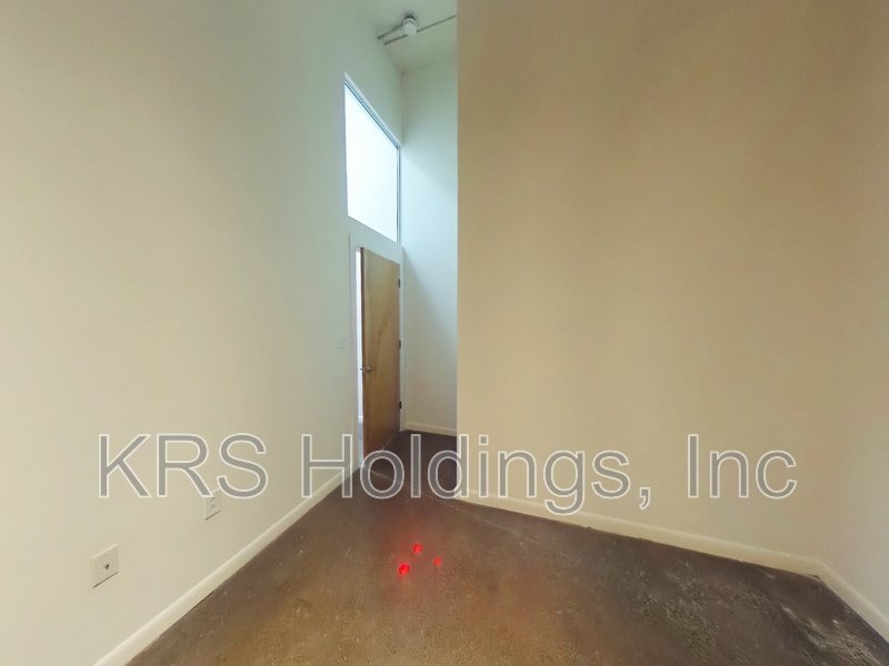 Bright property image