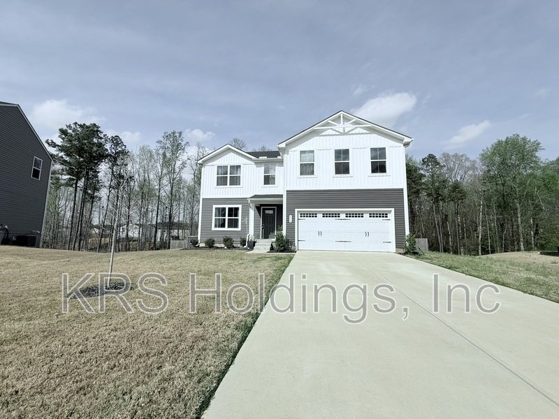 Spacious 4-Bedroom Home with Huge Basement & Open-Concept Living property image