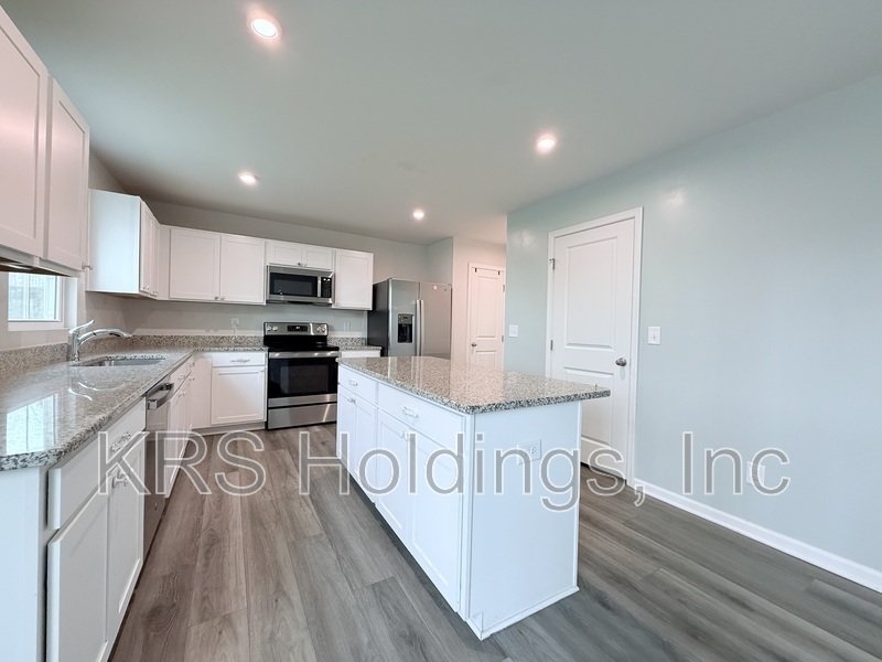 Spacious 4-Bedroom Home with Huge Basement & Open-Concept Living property image