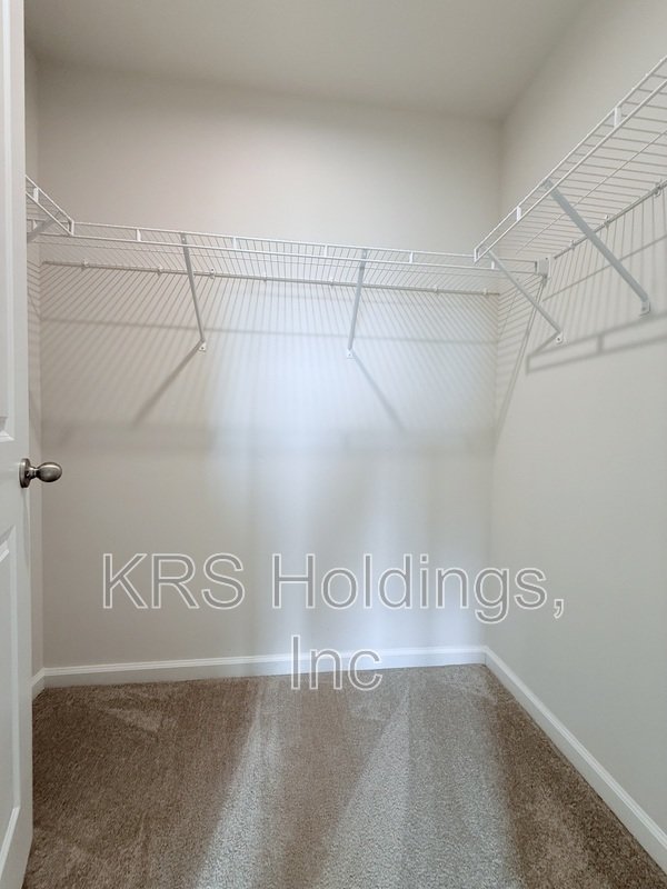 Spacious 4-Bedroom Home with Huge Basement & Open-Concept Living property image