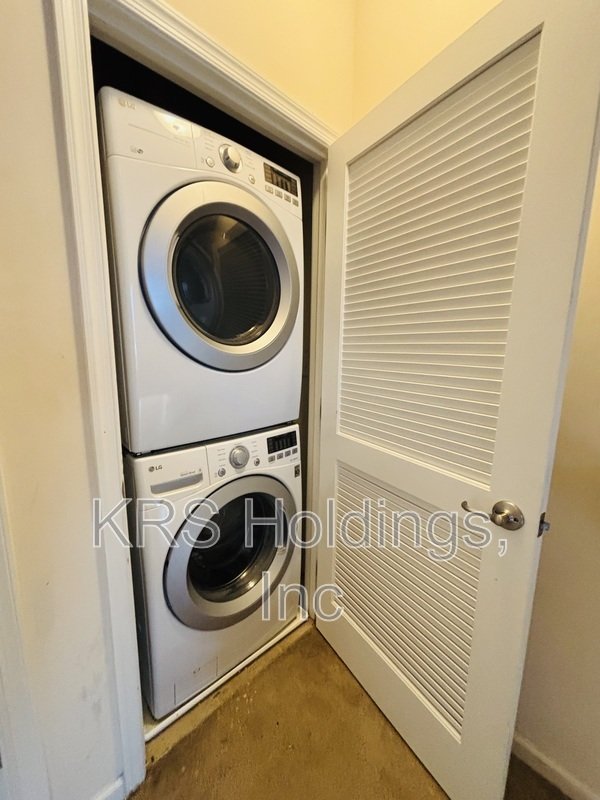 Chesapeake townhome available!! property image