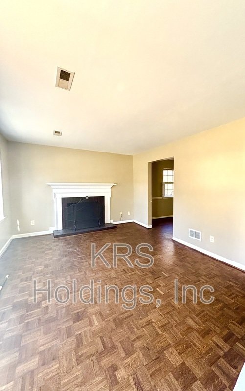 Bright property image