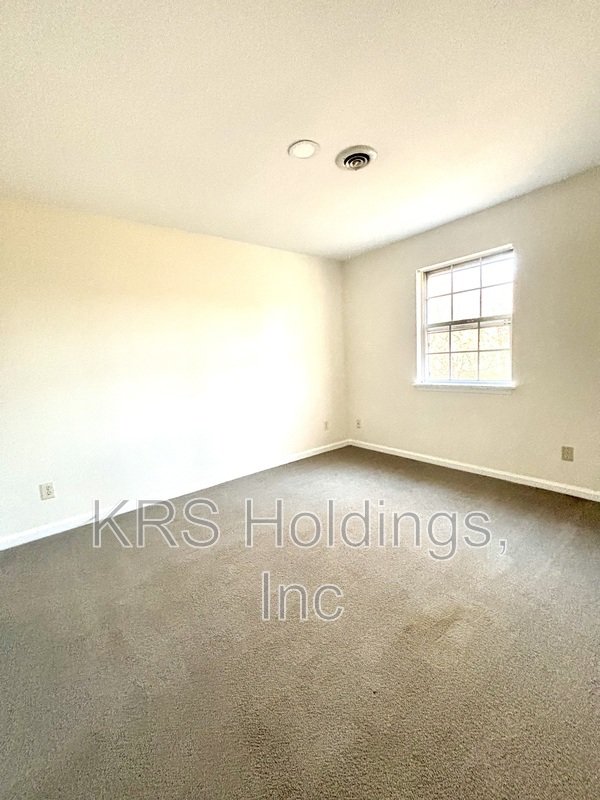 Bright property image