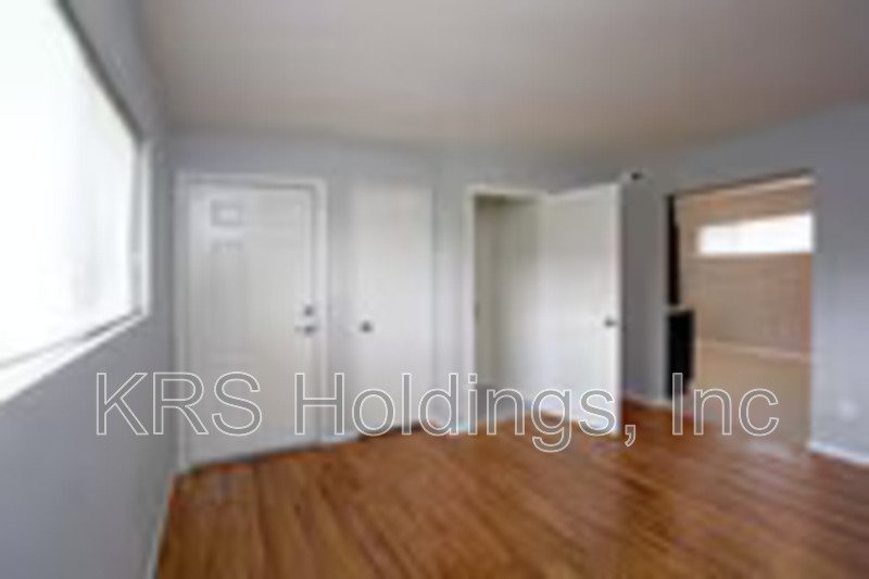 ✨ 2-Bedroom Townhome Available at Soundview Townhomes! ✨ $895/MO Rent Special property image