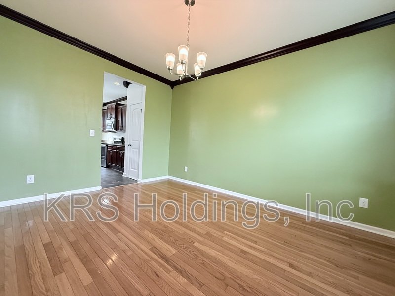 Raleigh Home With a Huge Fenced in Yard! property image