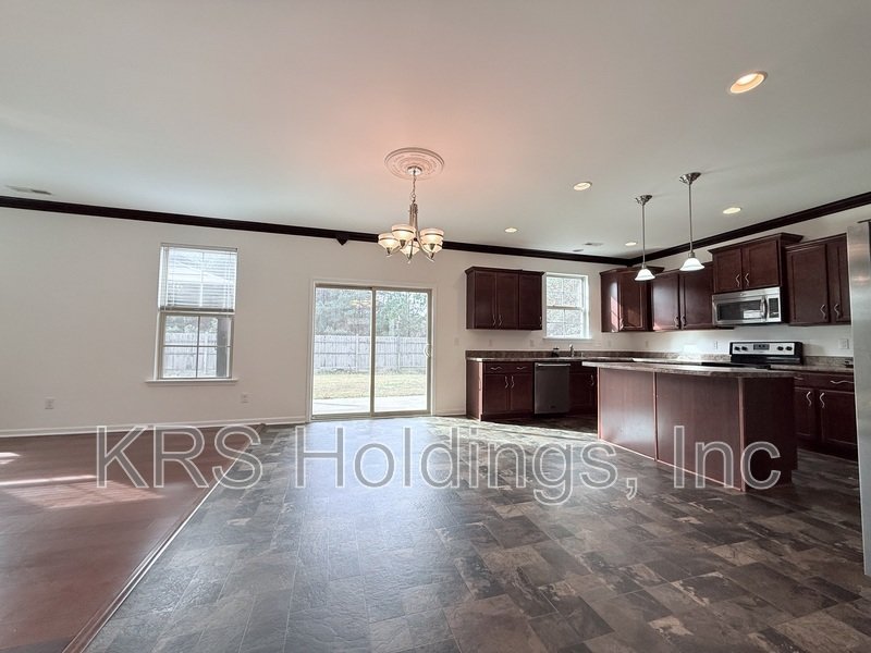 Raleigh Home With a Huge Fenced in Yard! property image