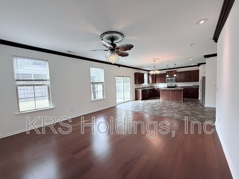 Raleigh Home With a Huge Fenced in Yard! property image