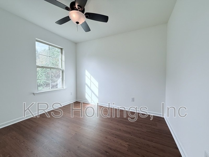 Raleigh Home With a Huge Fenced in Yard! property image