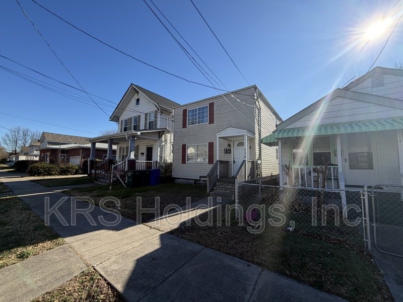 716 31st St B property image