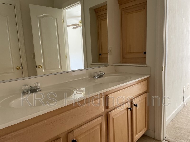 Bright property image