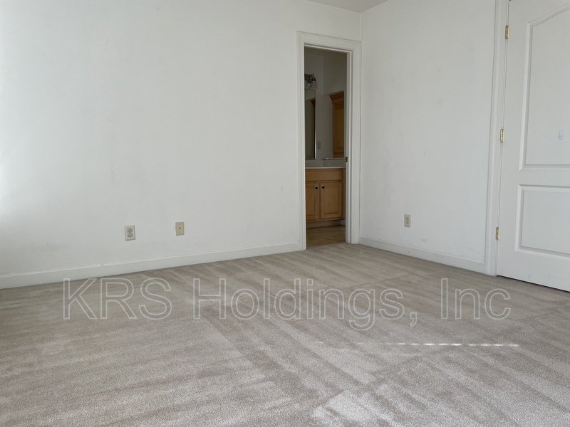 Bright property image