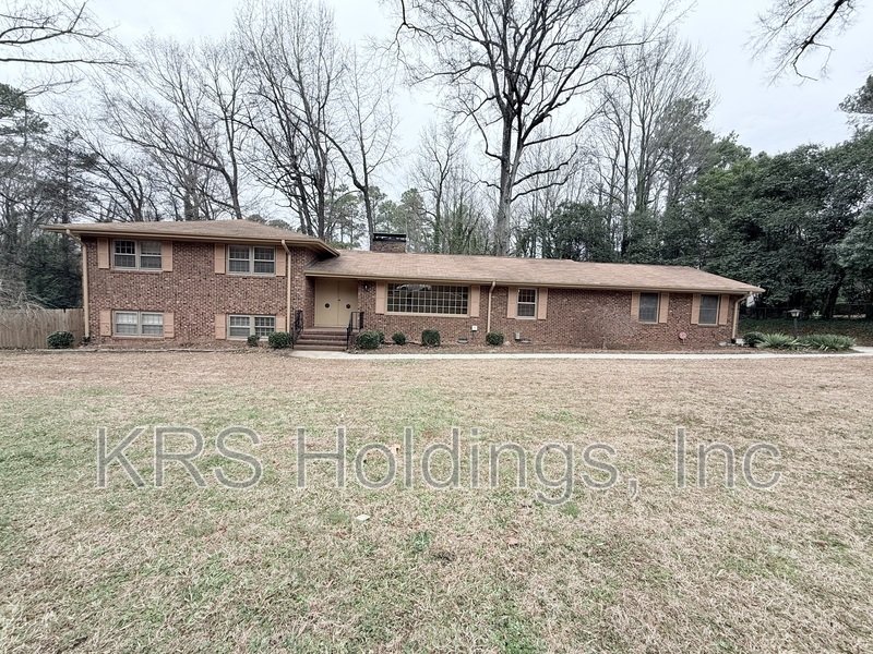 Large Home in East Raleigh with a POOL! property image