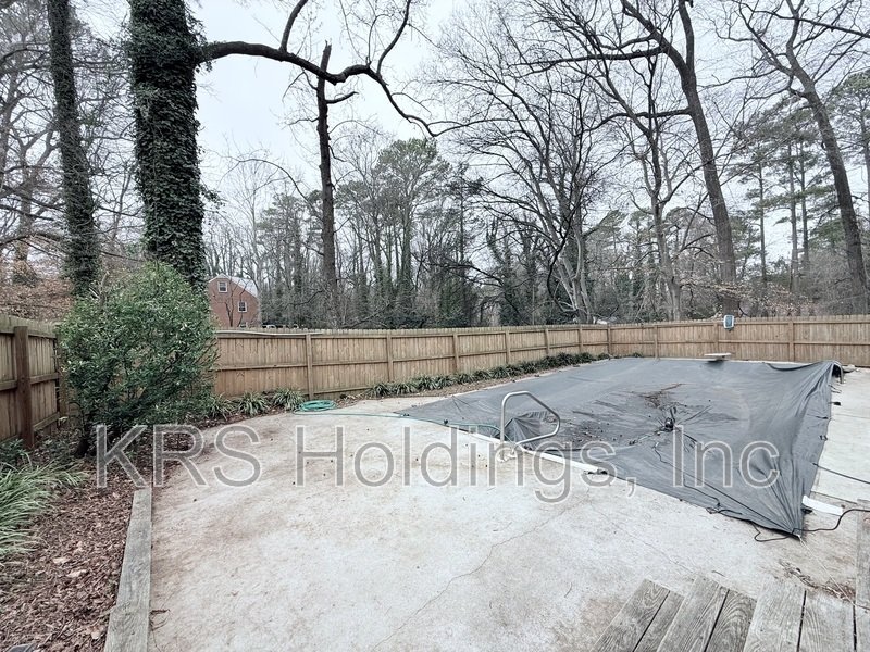 Large Home in East Raleigh with a POOL! property image