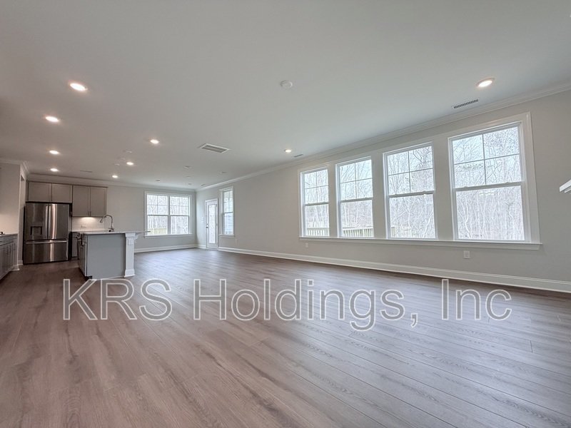 BRAND NEW CONSTRUCTION 5 BEDROOM HOME! property image