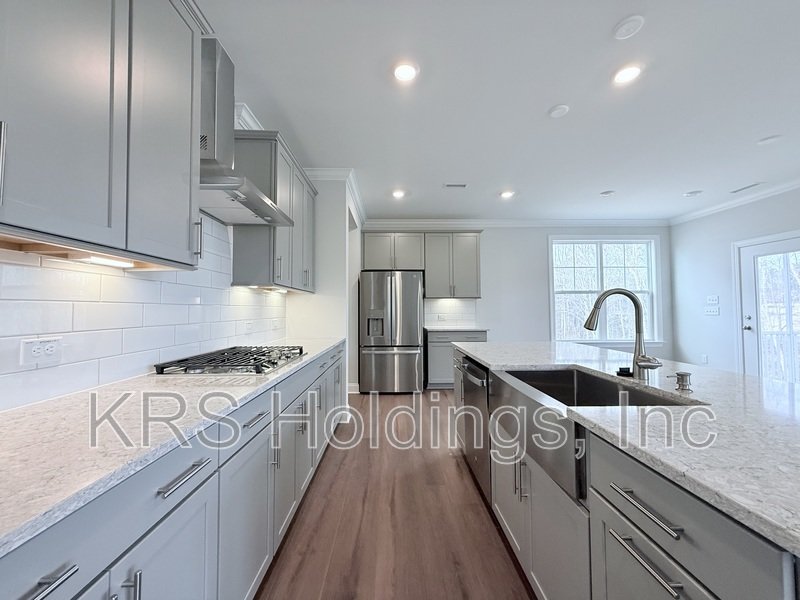 BRAND NEW CONSTRUCTION 5 BEDROOM HOME! property image