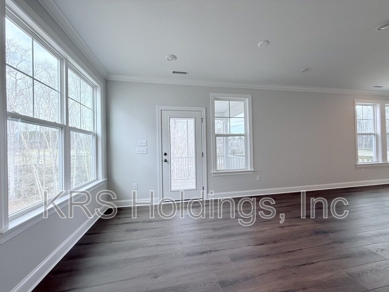 BRAND NEW CONSTRUCTION 5 BEDROOM HOME! property image