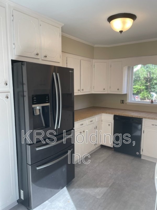 Single Story Living in Raleigh! property image