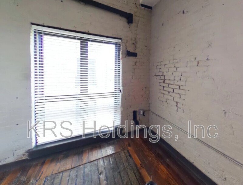 Bright property image