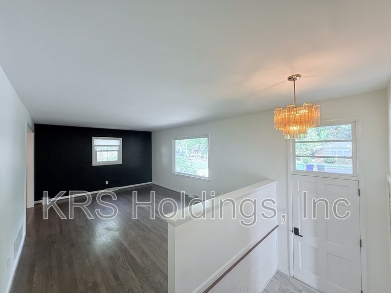 Adorable Home in Greenwood Farms! property image