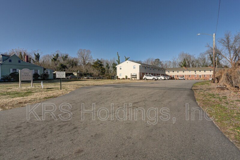 1517 HALIFAX ST APT 17 property image