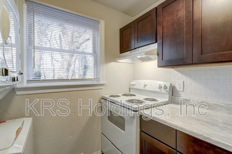 1517 HALIFAX ST Apt 20 property image