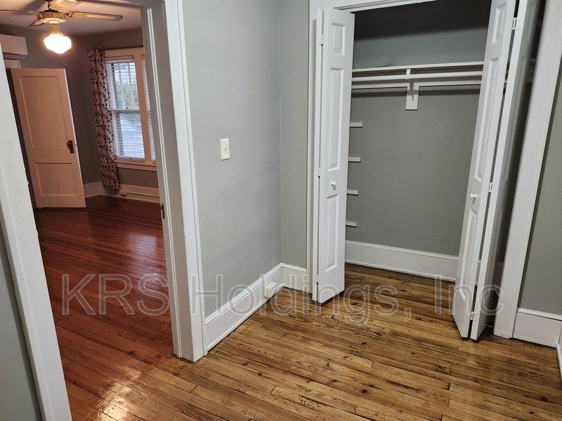 Single Family 5 BR House in Harrisonburg Available NOW property image