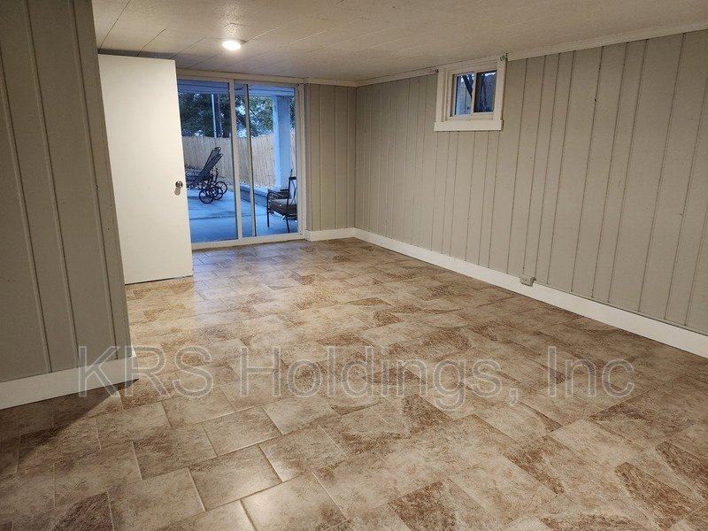 Single Family 5 BR House in Harrisonburg Available NOW property image