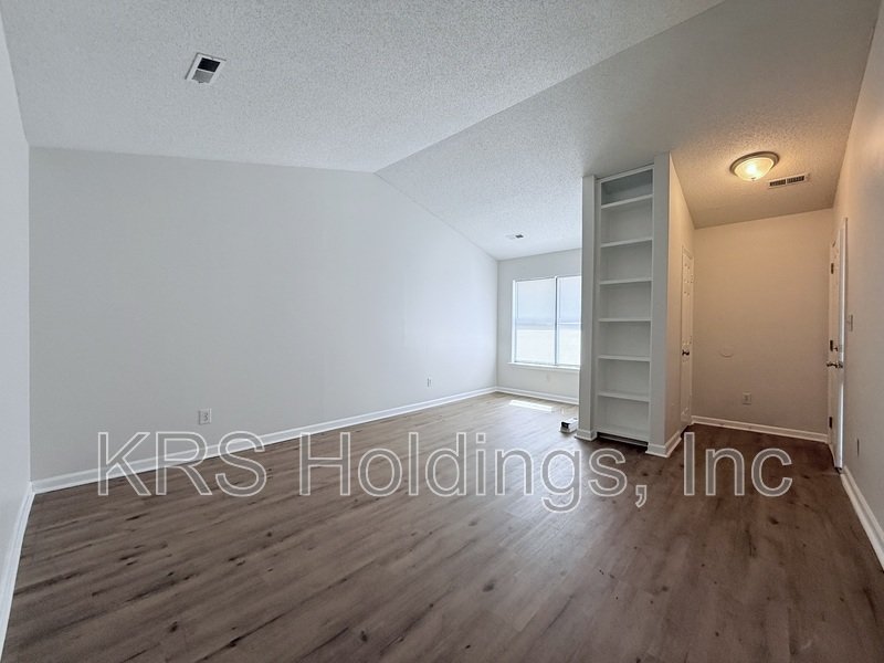 Vaulted Ceilings in Durham! property image