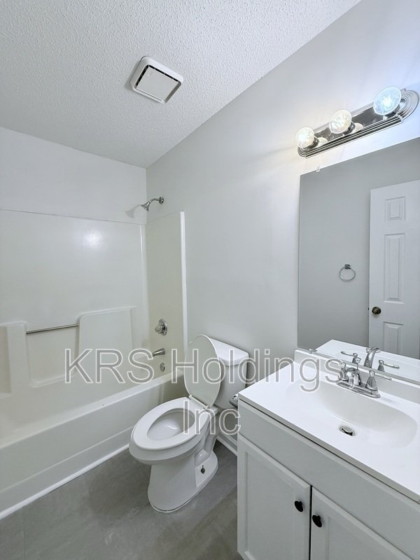 Vaulted Ceilings in Durham! property image