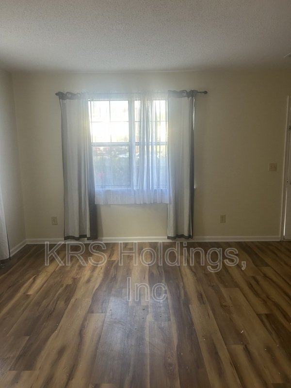 Bright property image