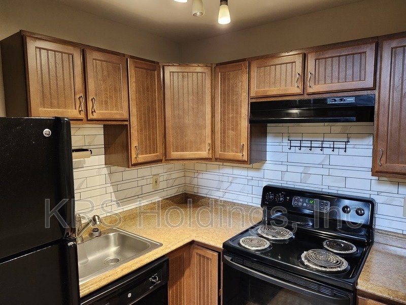 COMING IN JULY: Harrisonburg 4 BR, 2 Bath Townhouse property image