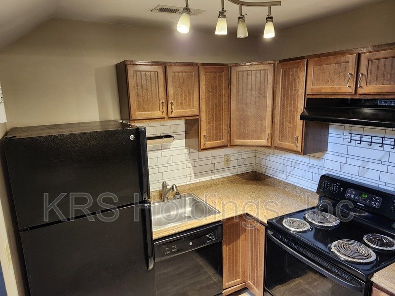 COMING IN JULY: Harrisonburg 4 BR, 2 Bath Townhouse property image
