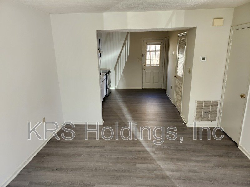 Recently Remodeled 2 BR Townhouse in Staunton property image