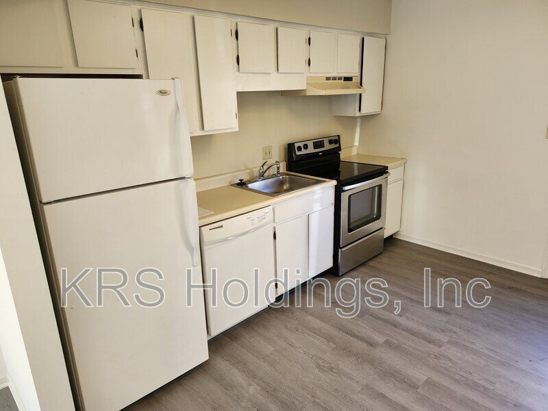 Recently Remodeled 2 BR Townhouse in Staunton property image