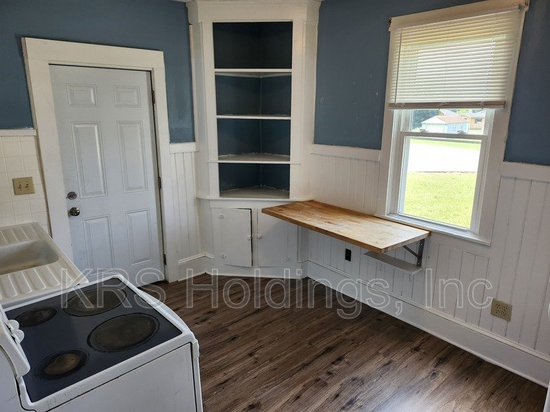 COMING IN JULY: Single family 2 BR, 1 Bath House in Elkton for Rent property image