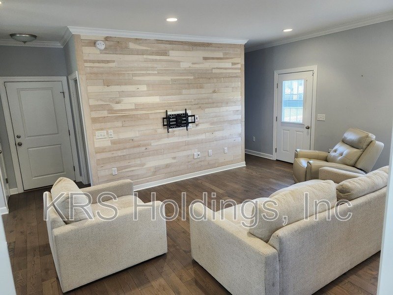 AVAILABLE NOW-Beautiful Single Family 4 BR, 2.5 Bath Home, Great Location property image