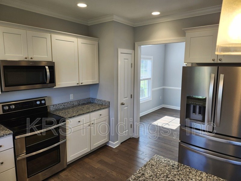 AVAILABLE NOW-Beautiful Single Family 4 BR, 2.5 Bath Home, Great Location property image