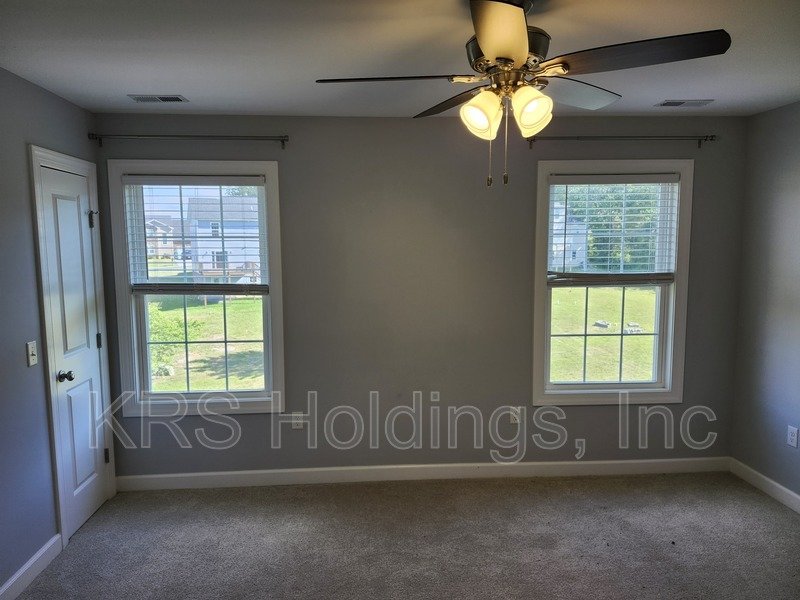 AVAILABLE NOW-Beautiful Single Family 4 BR, 2.5 Bath Home, Great Location property image