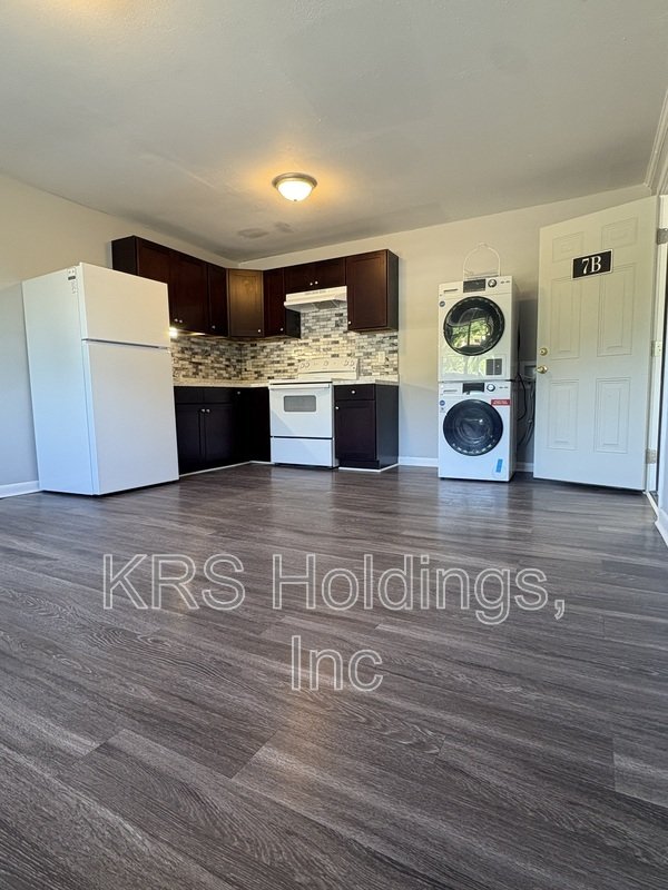Move In Fast! Renovated 1 Bedroom for Just $995/Month property image