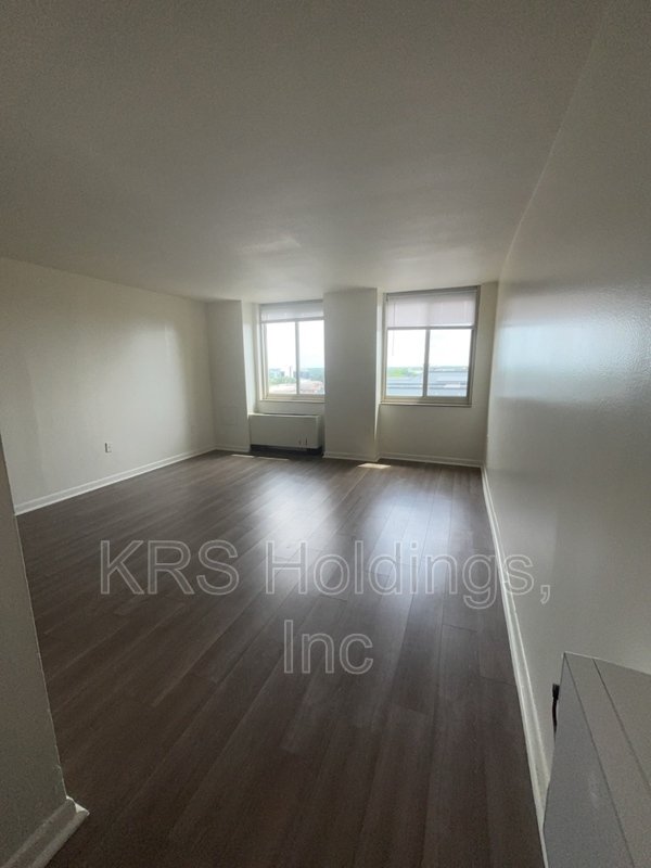 Bright property image