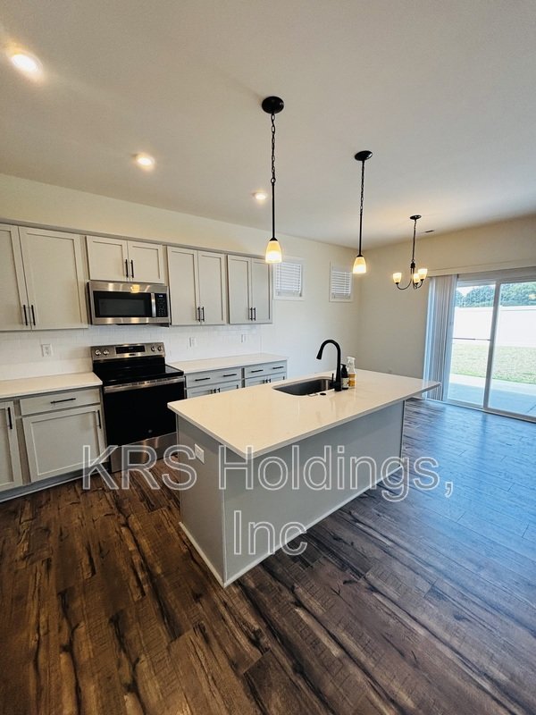 Lovely newer build Ready now! property image