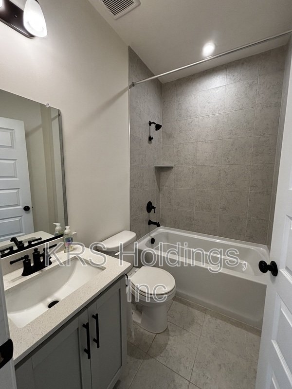 Lovely newer build Ready now! property image