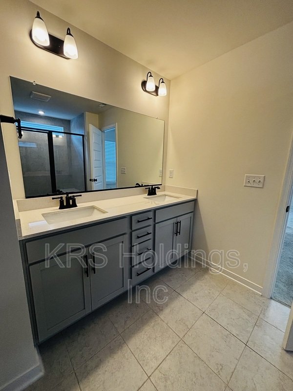 Lovely newer build Ready now! property image