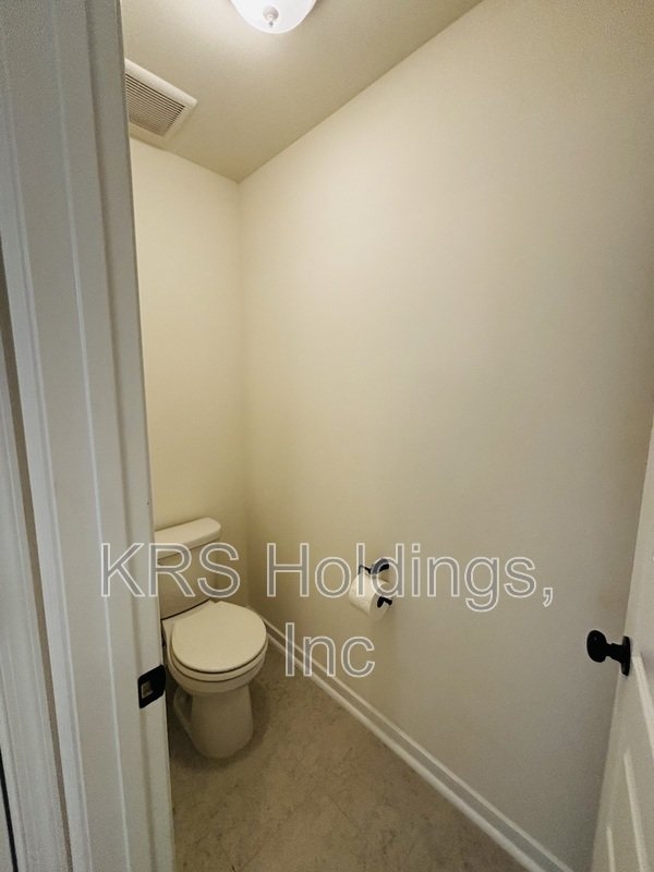 Lovely newer build Ready now! property image