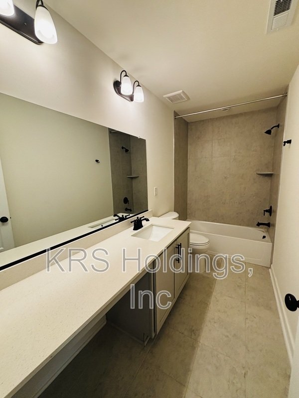 Lovely newer build Ready now! property image