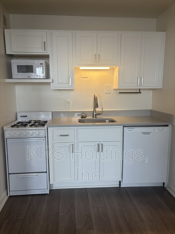 Bright property image