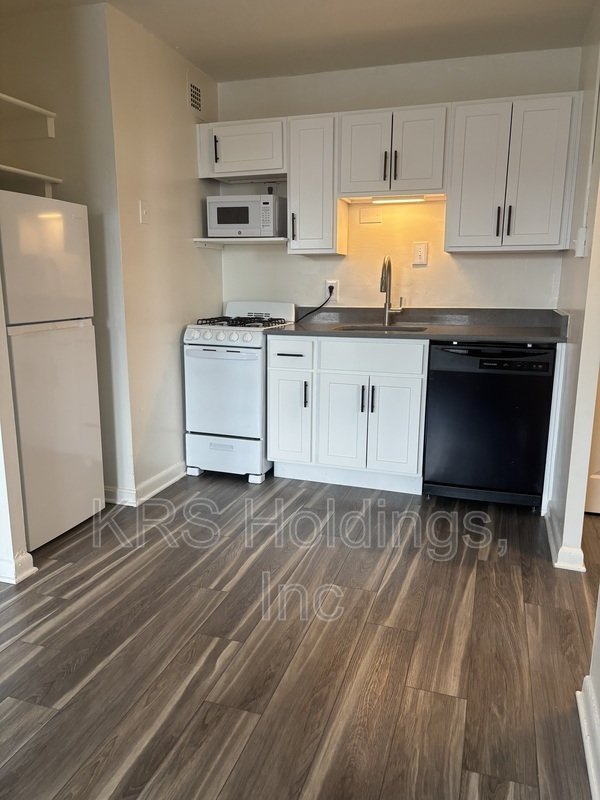 Bright property image
