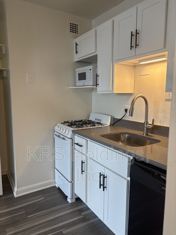Bright property image