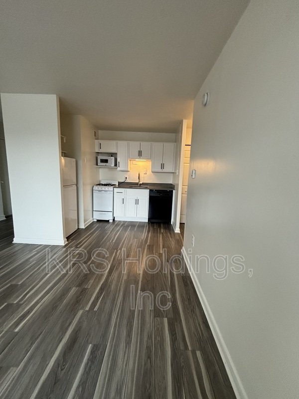 Bright property image